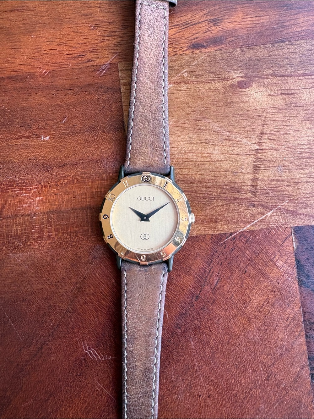 Vintage Gucci Swiss Made Quartz Women’s 26mm Watch Gold Dial Brown Strap